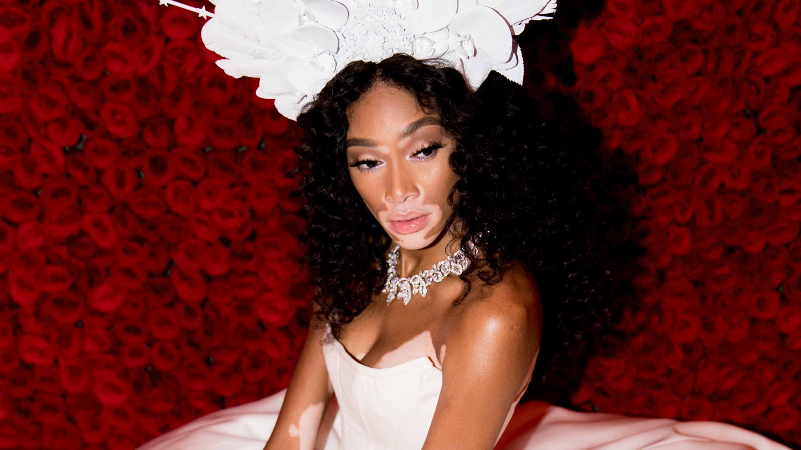 Leaf diamond necklace, Griffe diamond rings & pave diamond Bvlgari Diva's Dream diamond bracelets worn by Winnie Harlow