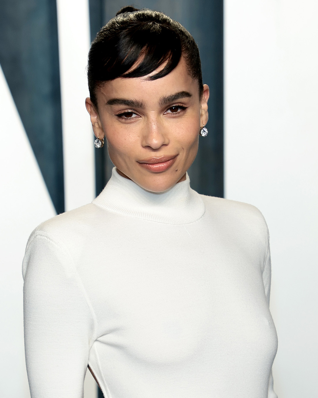 2022 vanity fair oscars after party diamond jewelry looks zoe kravitz