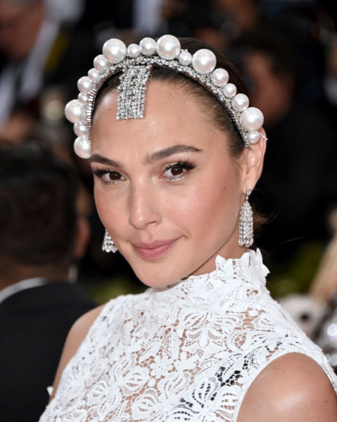 gal gadot diamond jewelry style red carpet met gala