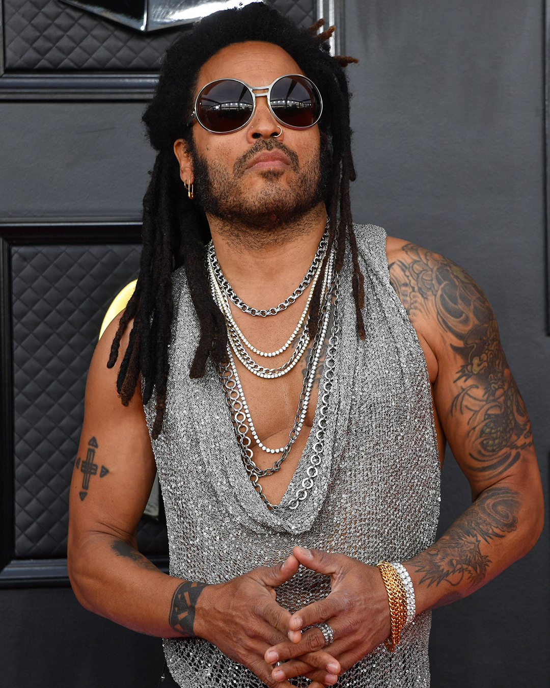 lenny kravitz mens grammy awards diamond jewelry looks