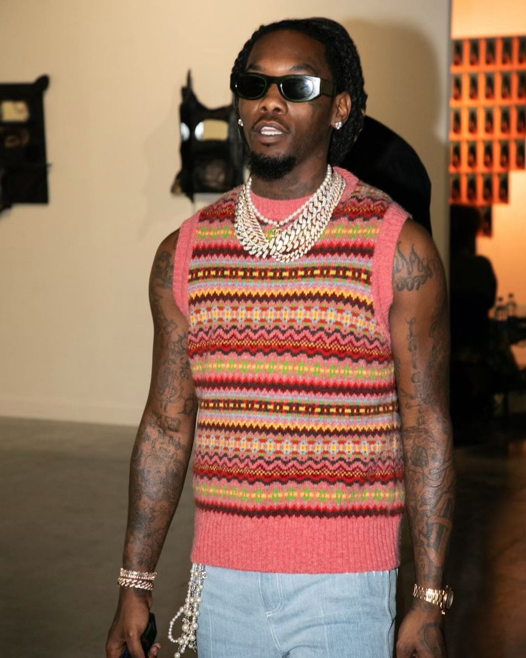 Offset wearing diamond jewellery