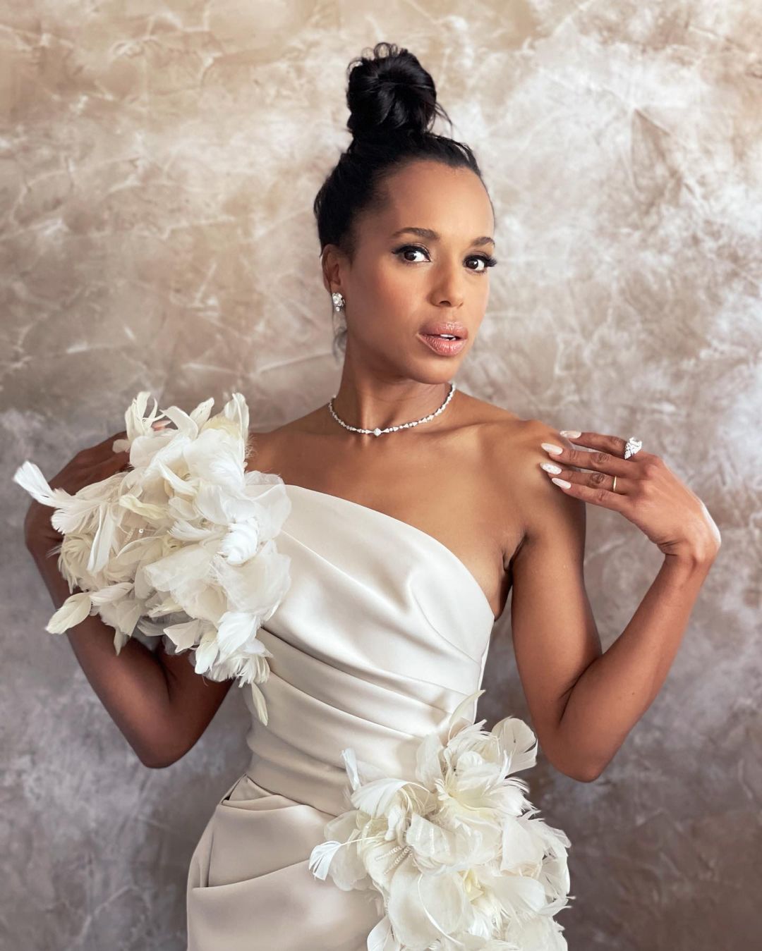 2022 emmys diamond jewelry looks kerry washington