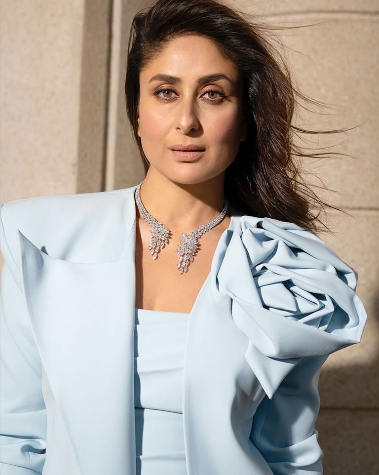 Kareena Kapoor Khan at DJWE styling Open choker and dainty bracelet