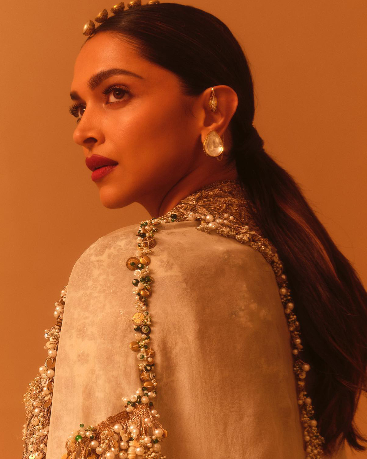 Deepika Padukone styling versatile diamond jewellery