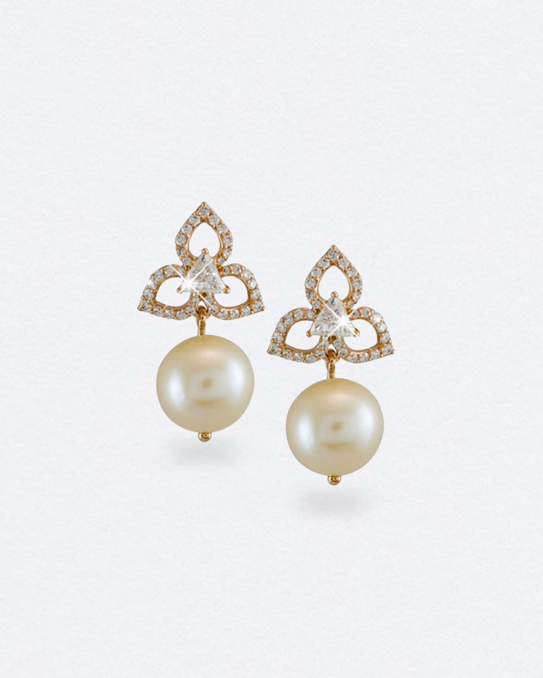 Delicate earrings with diamonds and Pearls